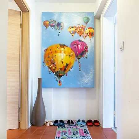 Bronia 3 Bedroom & Free Parking Appartamento *