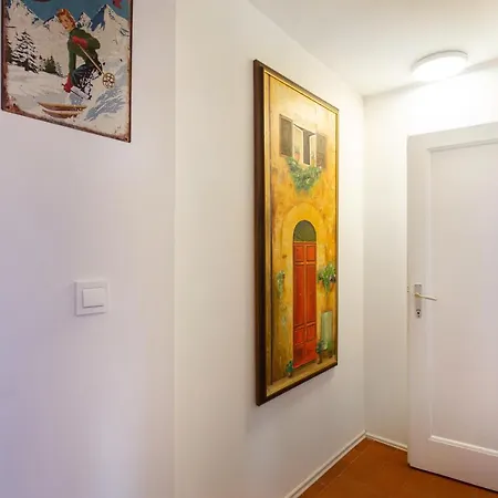 Bronia 3 Bedroom & Free Parking Appartamento *